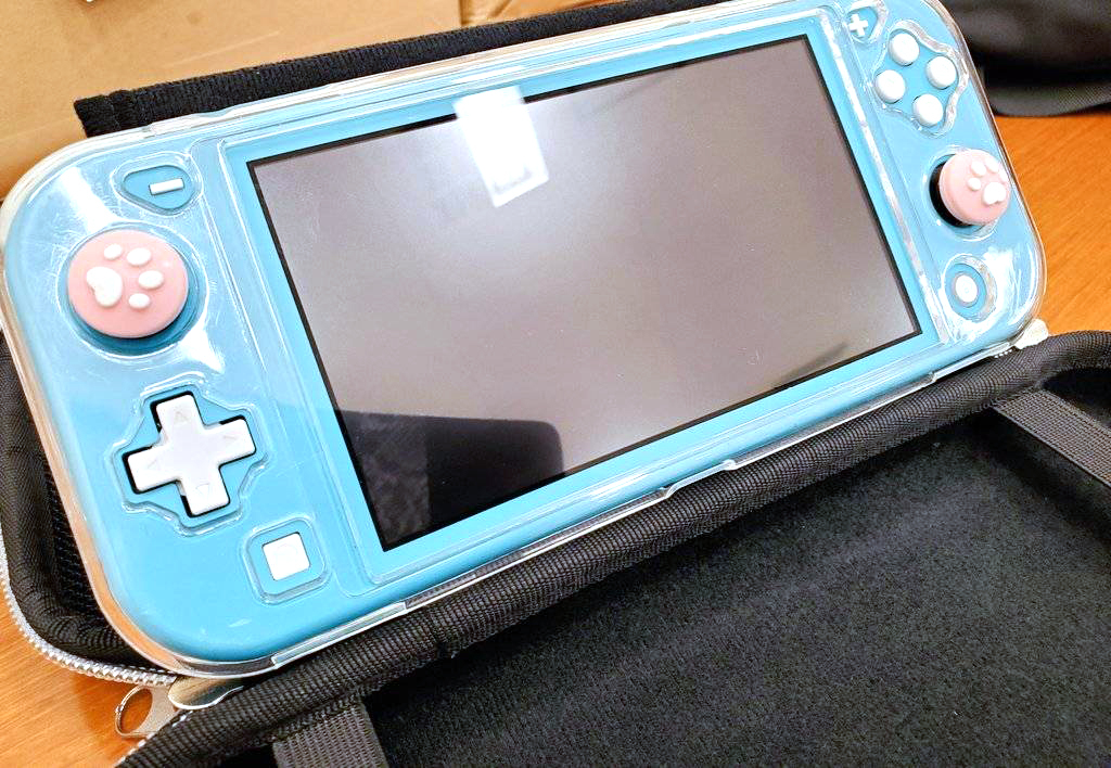 ラブライブ！サンシャイン!!×サンリオキャラクターズ ポータブルゲーム機ケース