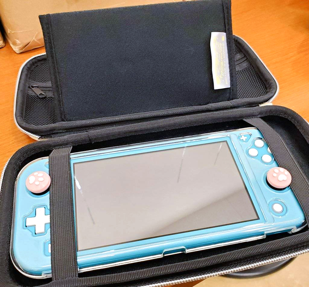 ラブライブ！サンシャイン!!×サンリオキャラクターズ ポータブルゲーム機ケース
